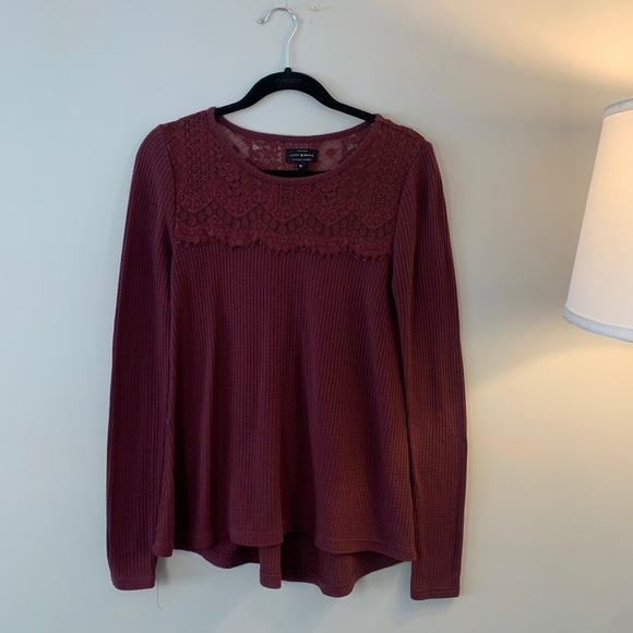 Lucky Brand Burgundy Lace-Trim Thermal Top Size Small - Picture 5 of 9